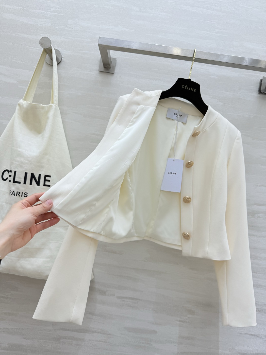 #Celin♡²⁶新款 双排金扣外套 高品质定制 现货首发size：S/M/L/XL（s码肩宽：38，胸