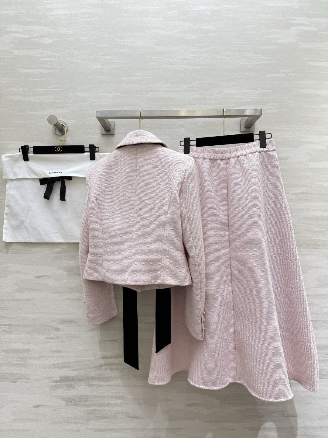 #Chane♡早春新款 千金名媛套装 短款外套+高腰半身裙 经典黑白配色 优雅复古气质满分 外套翻领设计