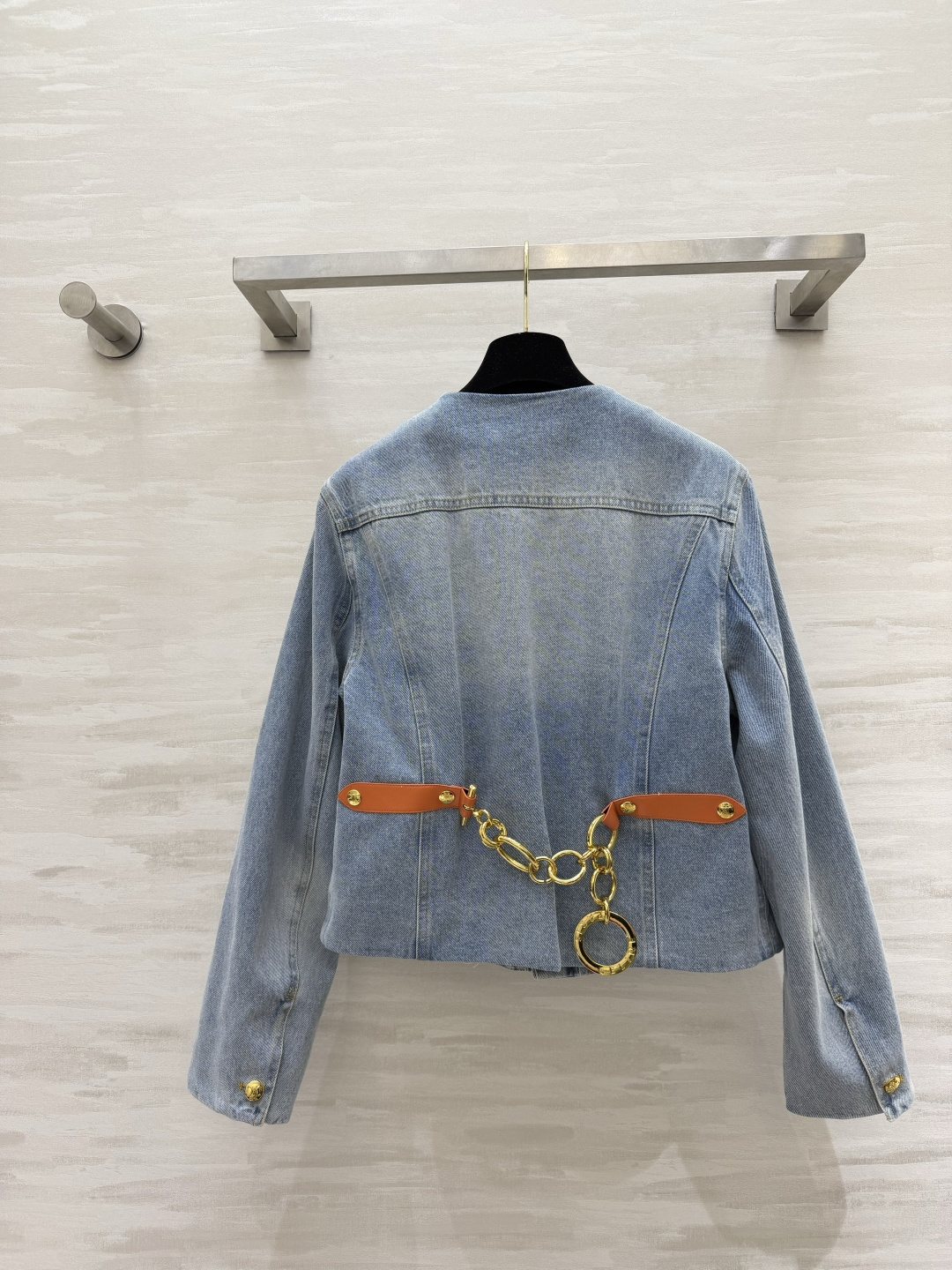 ✨Celin♡²⁶圆领牛仔外套 法式松弛感天花板 经典水洗蓝牛仔 做旧磨白质感自带复古滤镜 圆领+金属金