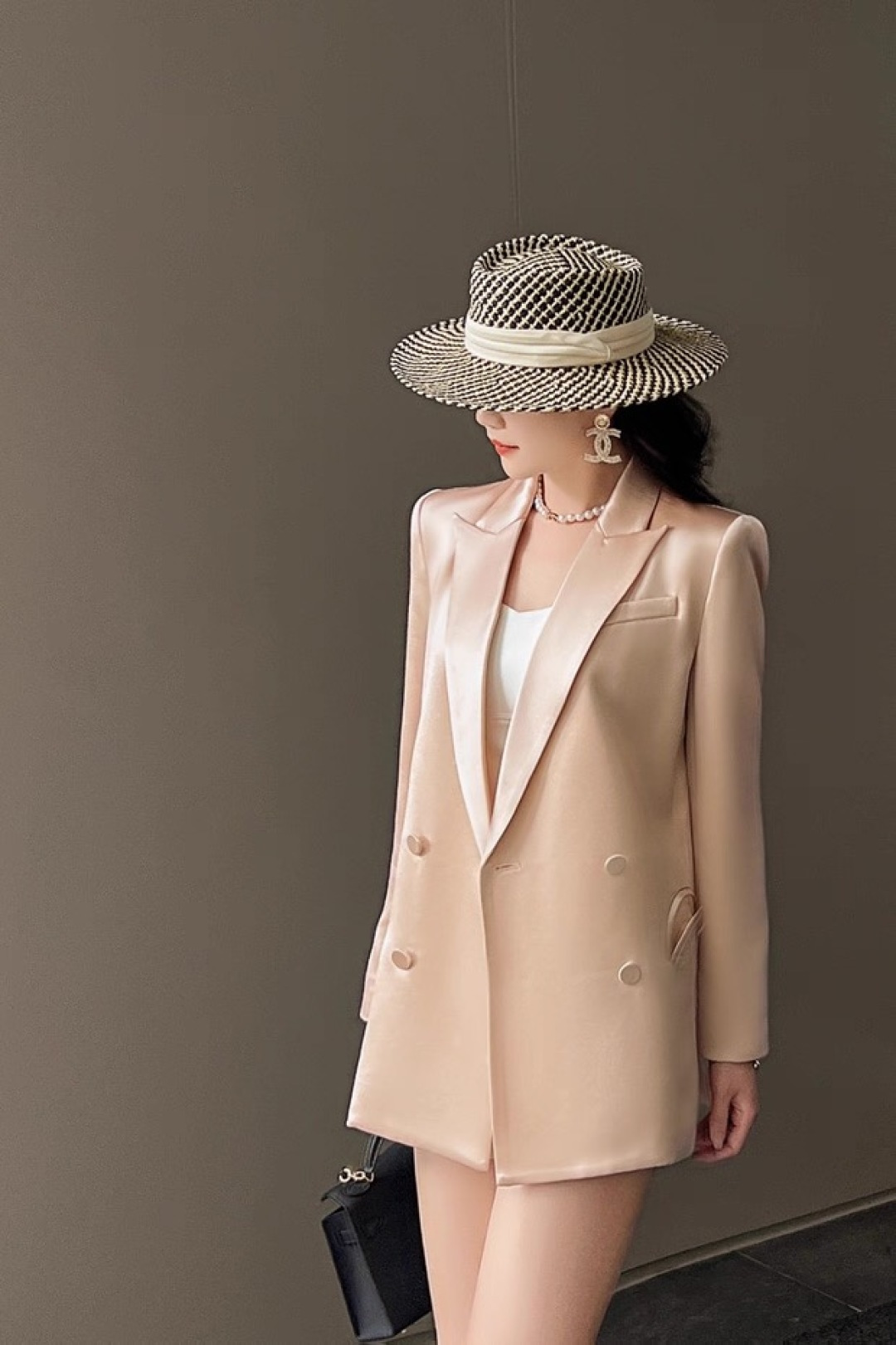 NO:803932,,,19860909,,,Women's clothing