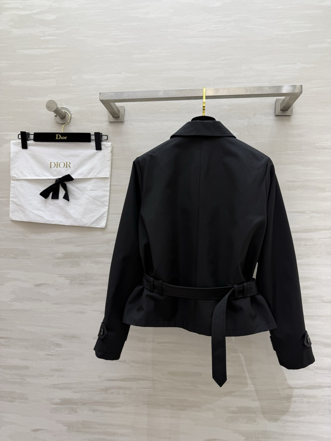 #Dio♡²⁶工装短外套 卡其色复古温柔 黑色酷飒干练 两色都很绝！翻领+大口袋设计 自带随性工装感 腰