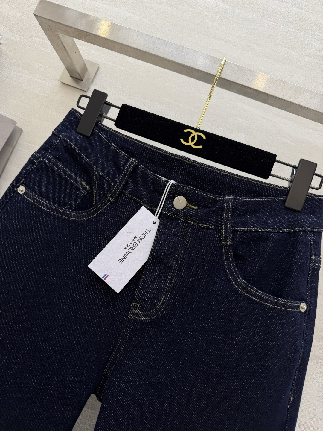 Thom Brown♡²⁶丹宁微喇牛仔裤 藏青丹宁的高级感 永远不会过时✨高腰微喇版型 利落修饰腿型 秒
