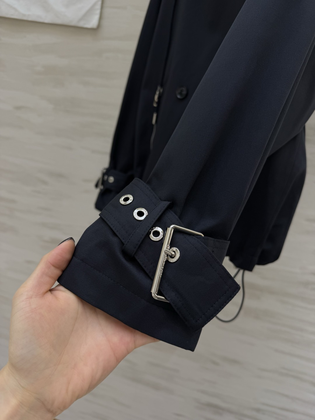 #DIO♡²⁶新款连帽风衣外套 利落剪裁 自带松弛感 白/黑双色可选！防风又显瘦 通勤休闲都适配简约高级