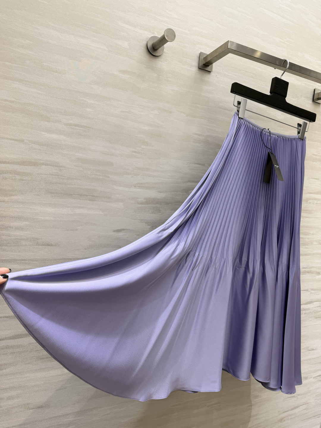 Saint Lauren♡²⁶春夏新款 ysl百褶半裙 定制醋酸混纺面料垂坠感与光泽度满分 裙摆层次丰富