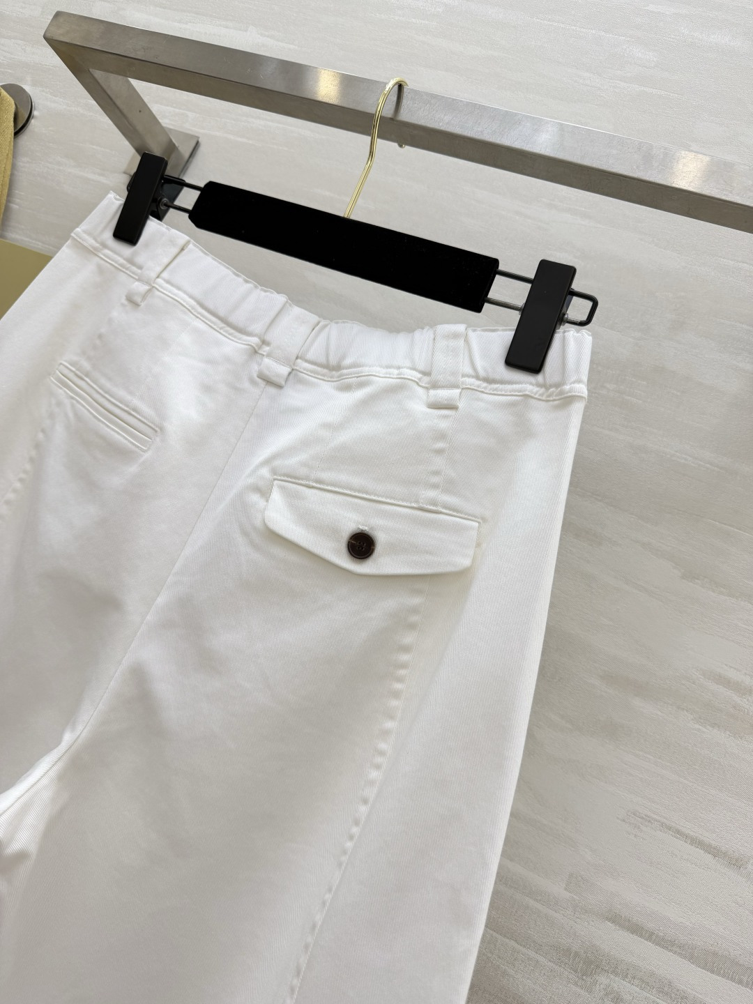 #Burberr²⁶直筒裤 黑白双色经典永存 黄金裤长｜修饰腿型一绝 小个子也能轻松驾驭 利落阔腿剪裁｜