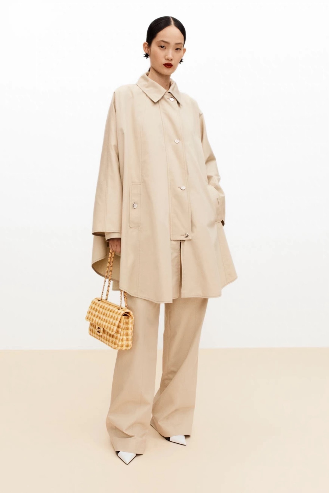 NO:803889,,,19860909,,,Women's clothing