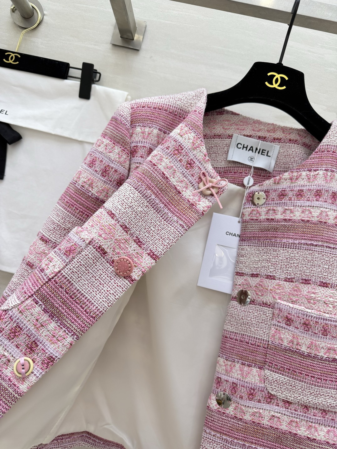 #Chane♡²⁶温柔精致风 编织花呢外套 粉调温柔 蓝调清冷 粗花呢肌理自带高级感 经典香风永不过时 