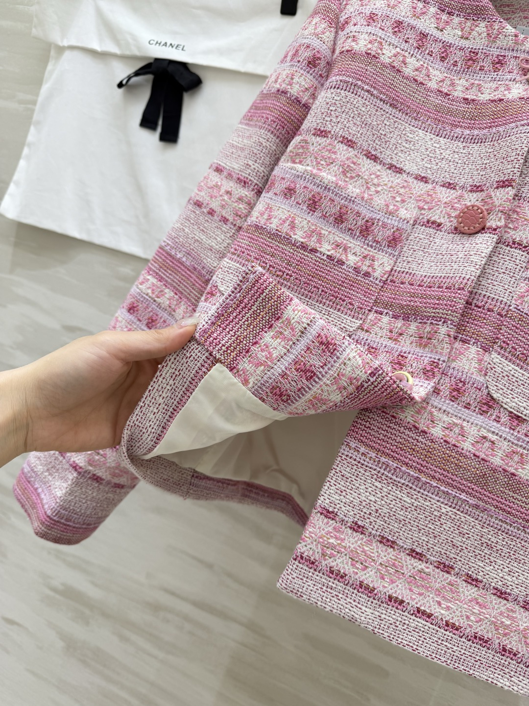 #Chane♡²⁶温柔精致风 编织花呢外套 粉调温柔 蓝调清冷 粗花呢肌理自带高级感 经典香风永不过时 