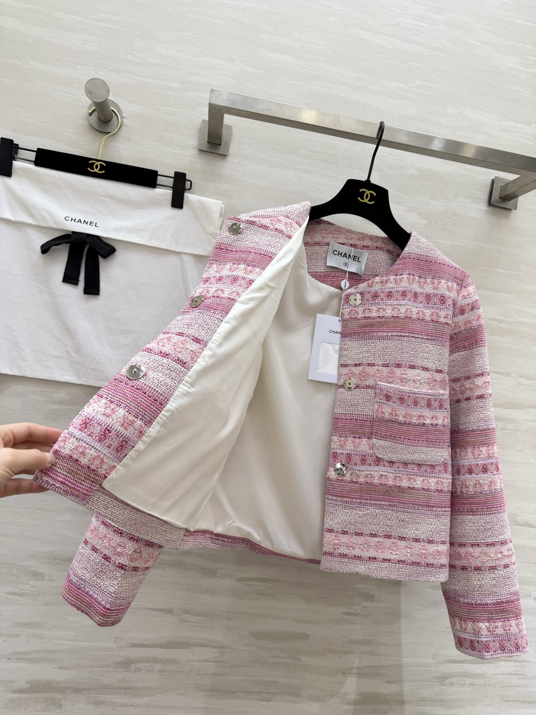 #Chane♡²⁶温柔精致风 编织花呢外套 粉调温柔 蓝调清冷 粗花呢肌理自带高级感 经典香风永不过时 