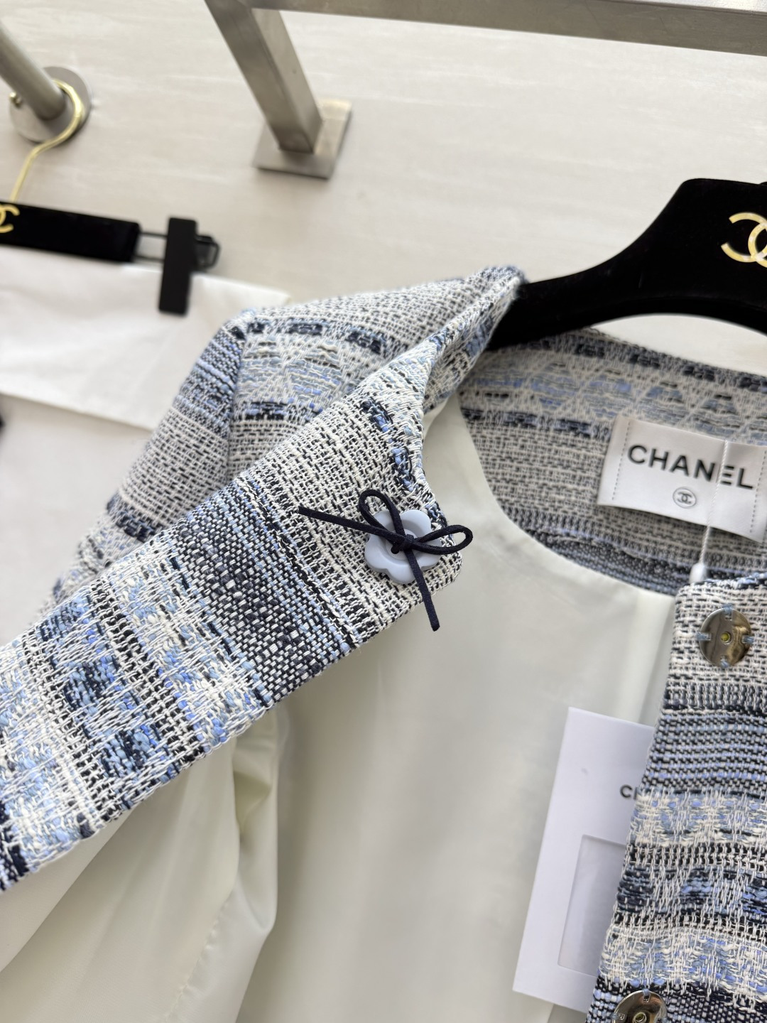 #Chane♡²⁶温柔精致风 编织花呢外套 粉调温柔 蓝调清冷 粗花呢肌理自带高级感 经典香风永不过时 