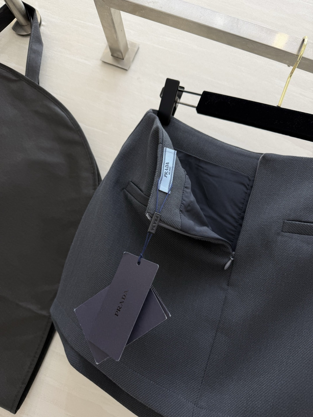 #Prad♡新款裤裙 俏皮时髦 内里防走光安全裤设计 立体剪裁版型 高品质定制 现货首发size：S/M