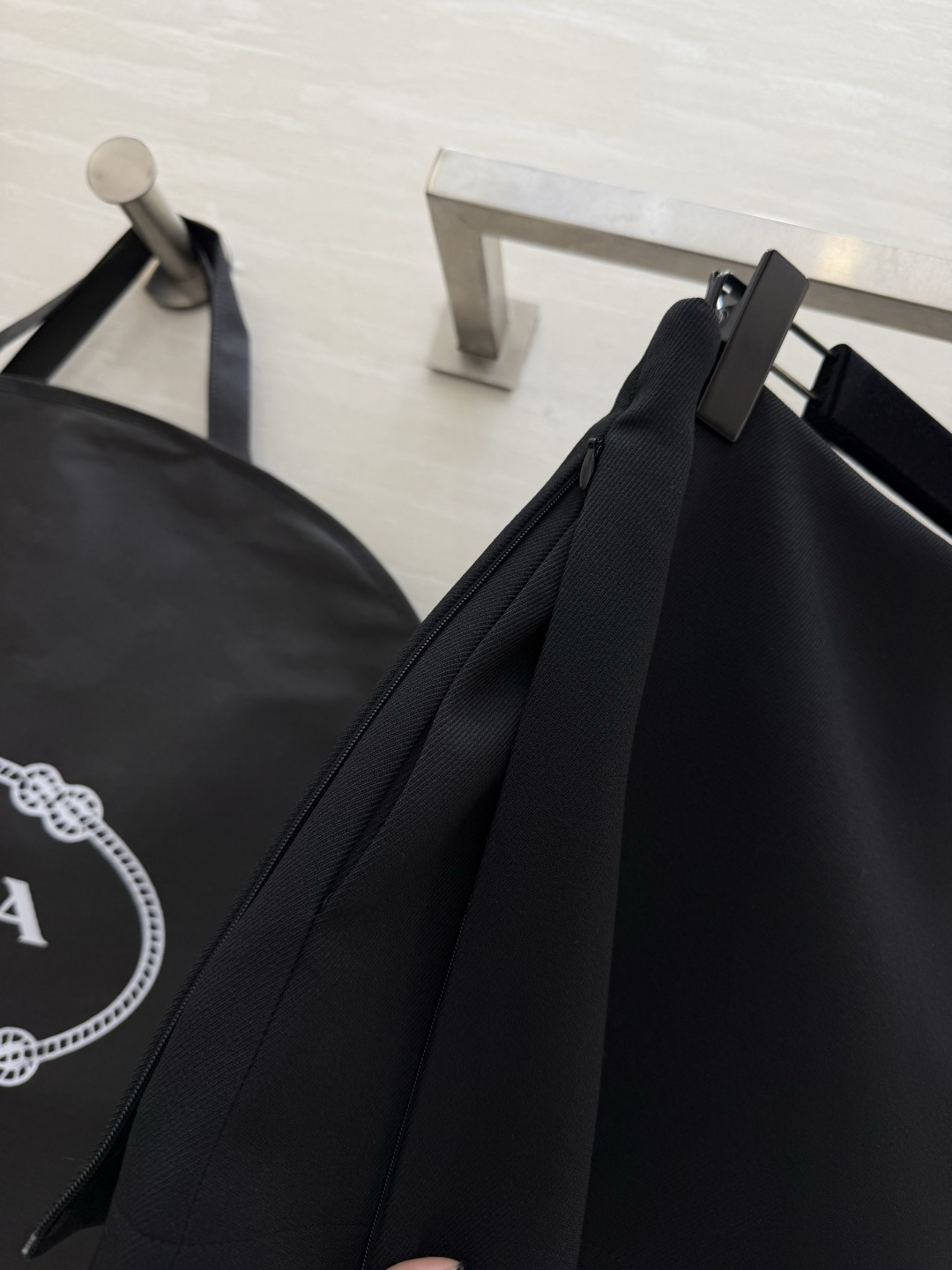 #Prad♡新款裤裙 俏皮时髦 内里防走光安全裤设计 立体剪裁版型 高品质定制 现货首发size：S/M