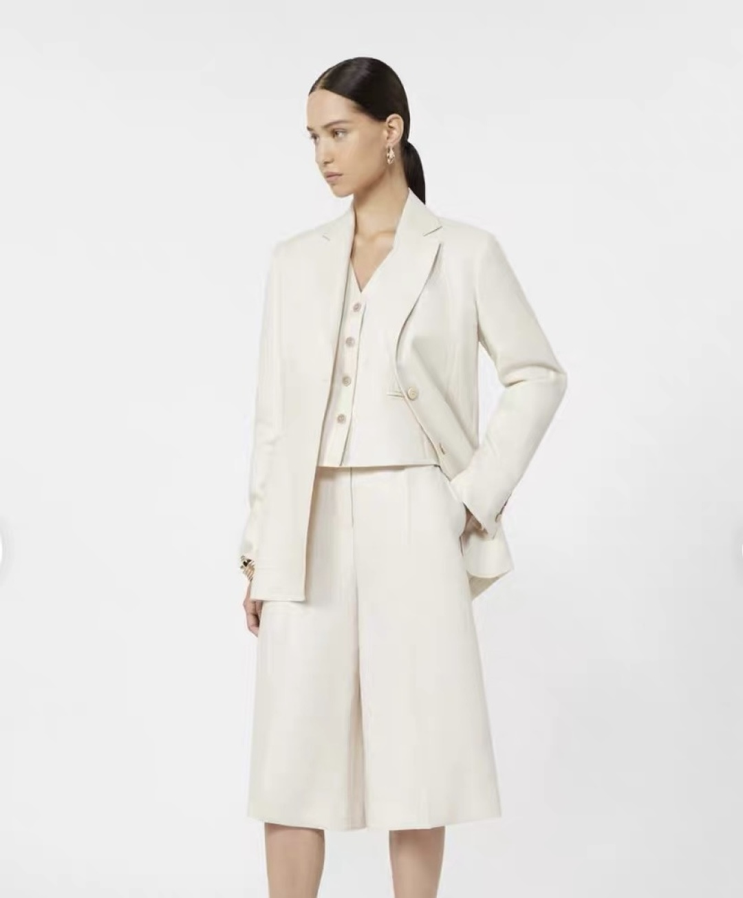 NO:805186,,,19860909,,,Women's clothing
