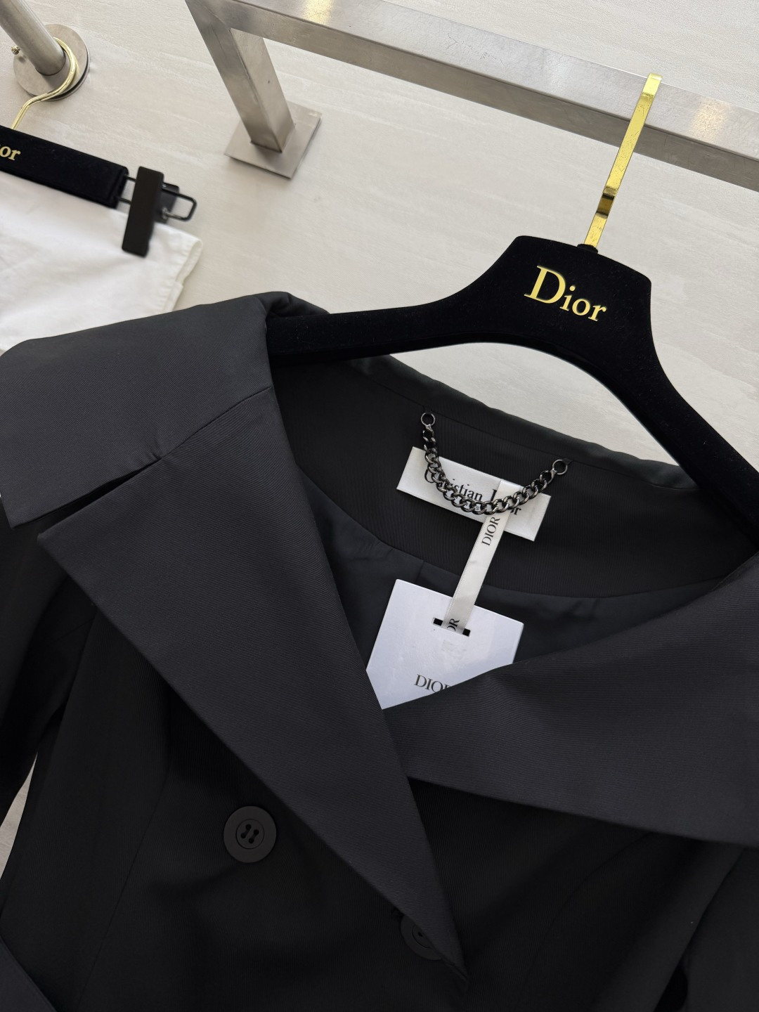 #Dio♡²⁶短款风衣｜小个子天菜版型✨大翻领+收腰腰带，一秒掐出腰线卡其色温柔复古，黑色酷飒干练通勤/