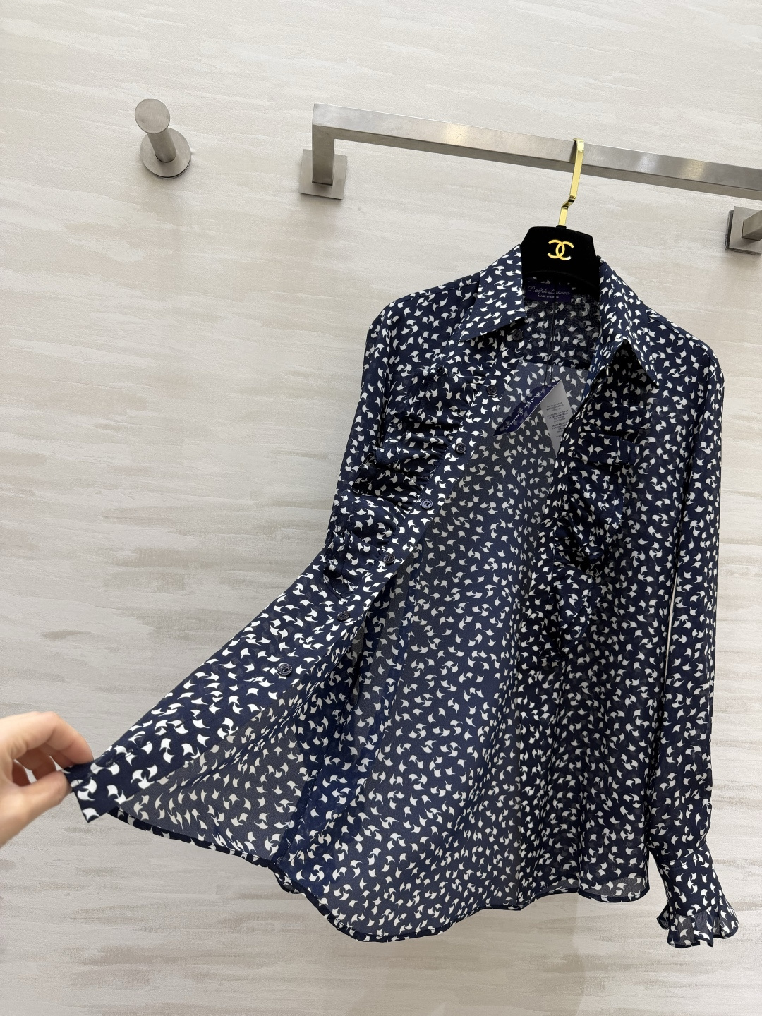 #Ralph Lauren²⁶ss紫标系列 藏青底真丝碎花衬衣 荷叶边真丝把浪漫刻进骨子里 前襟褶皱荷叶