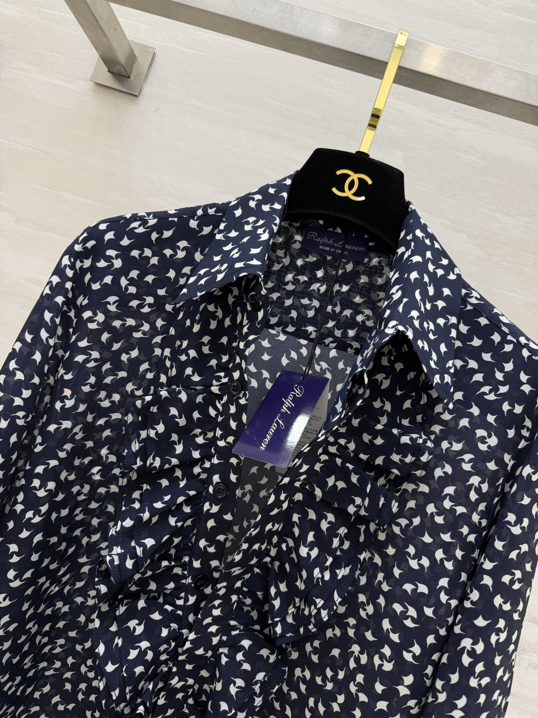 #Ralph Lauren²⁶ss紫标系列 藏青底真丝碎花衬衣 荷叶边真丝把浪漫刻进骨子里 前襟褶皱荷叶