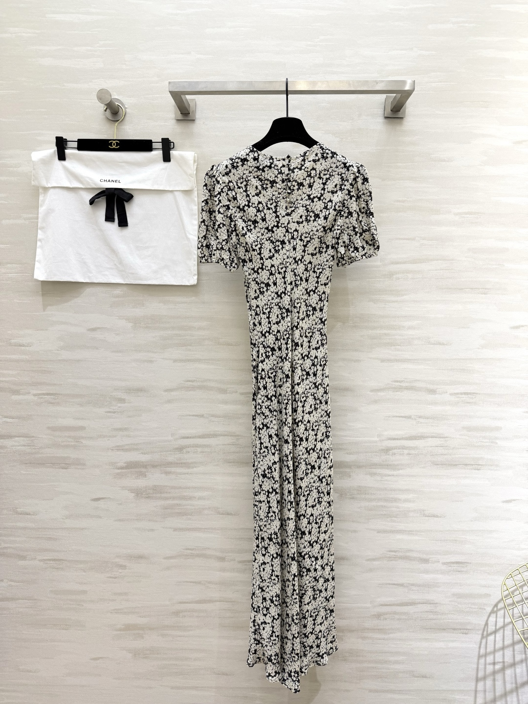 #CHAN♡²⁶ss 优雅高级感 人丝双绉泡泡袖袖连衣裙 优雅温婉印花 气质泡泡袖 X型线条剪裁 圆领设