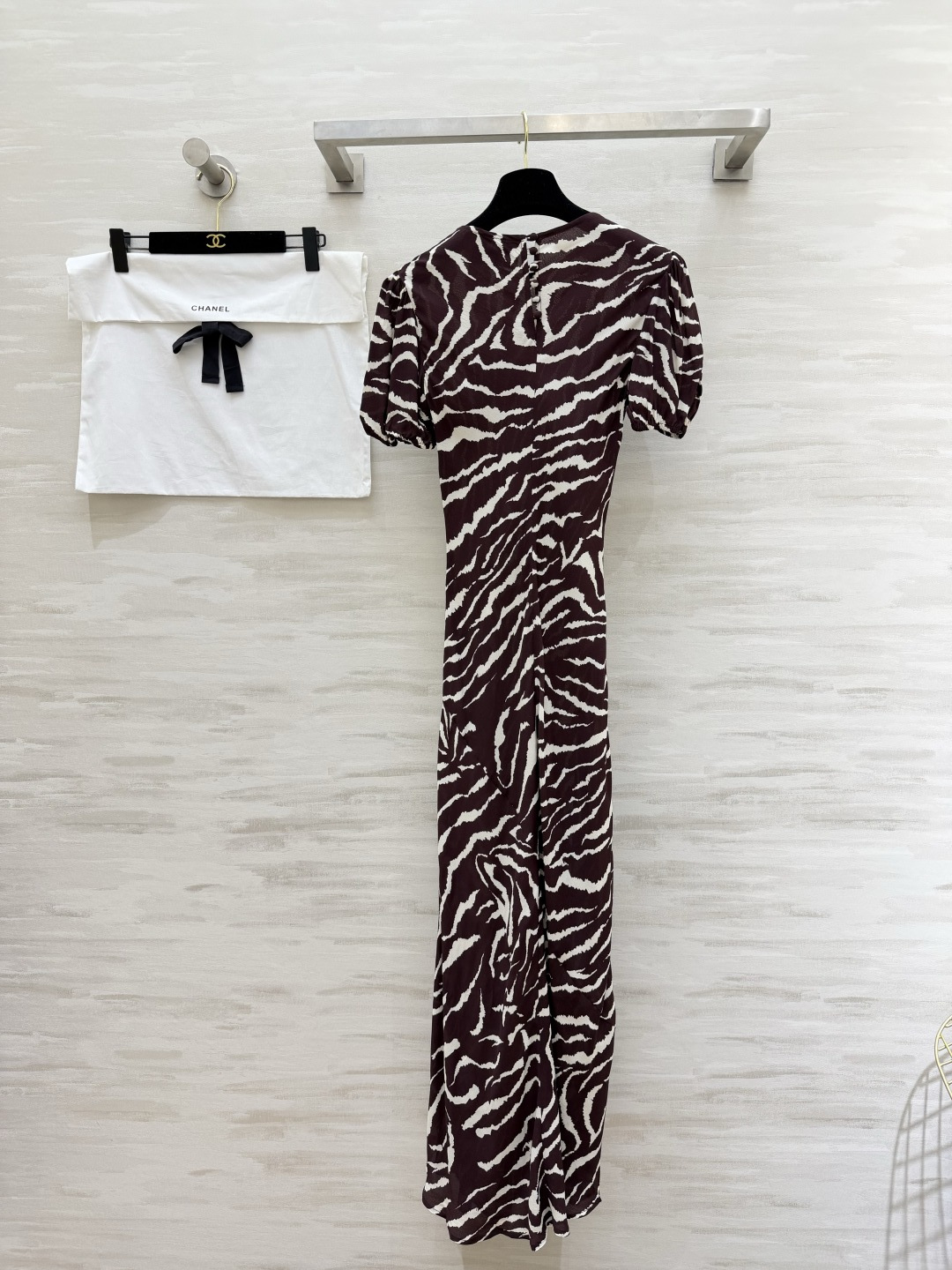 #CHAN♡²⁶ss 优雅高级感 人丝双绉泡泡袖袖连衣裙 优雅温婉印花 气质泡泡袖 X型线条剪裁 圆领设