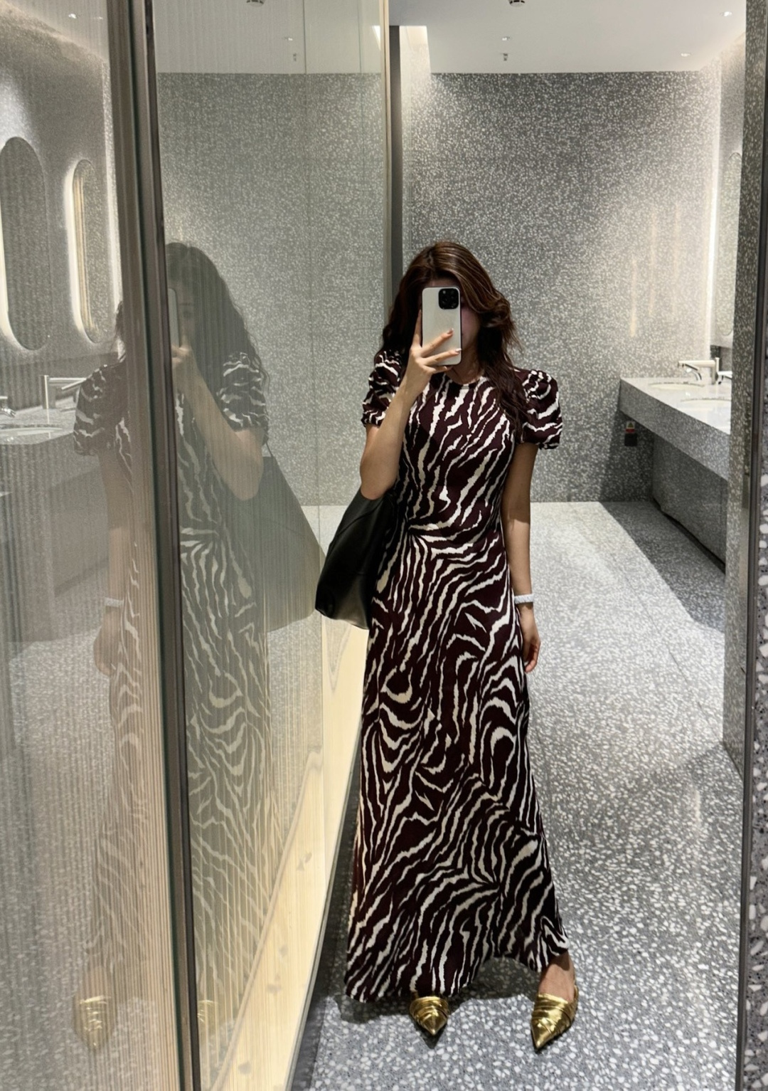 NO:805143,,,19860909,,,Women's clothing