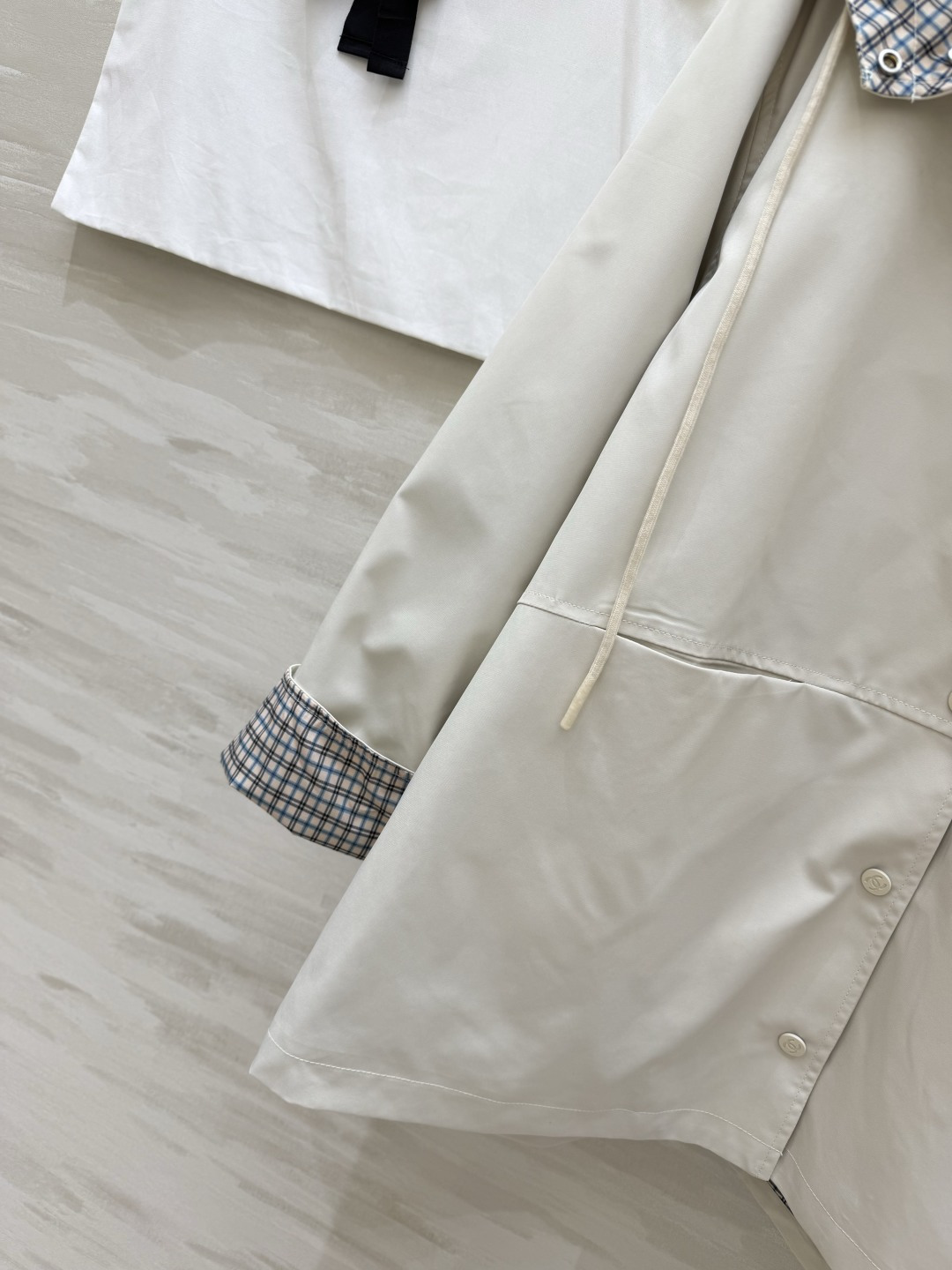 ▪️CHAN♡²⁶新款后背涂鸦连帽外套｜把随性穿在身上▪️ 复古涂鸦做旧字母 高品质定制 ▪️现货首发s