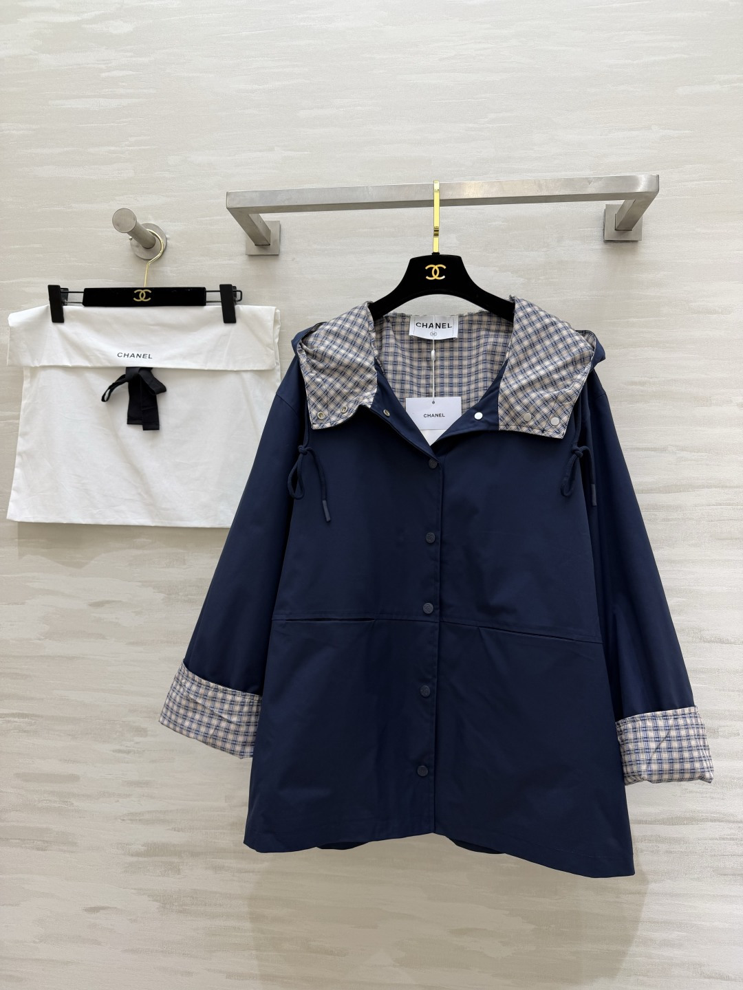 ▪️CHAN♡²⁶新款后背涂鸦连帽外套｜把随性穿在身上▪️ 复古涂鸦做旧字母 高品质定制 ▪️现货首发s