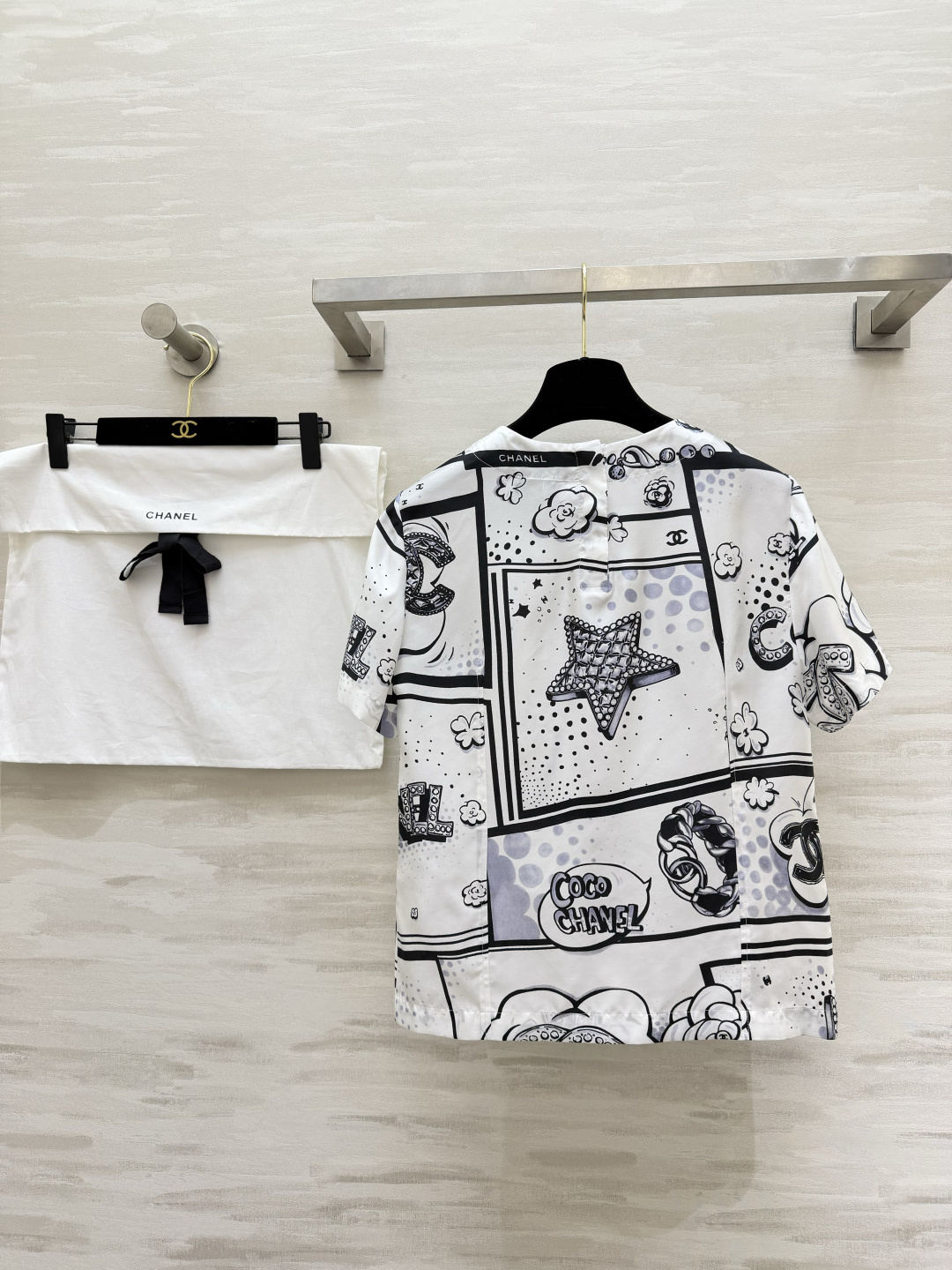 #Chane♡²⁶B 满印花短袖真丝上衣 100%定制桑蚕丝 上身丝滑透气 高品质定制 现货首发size