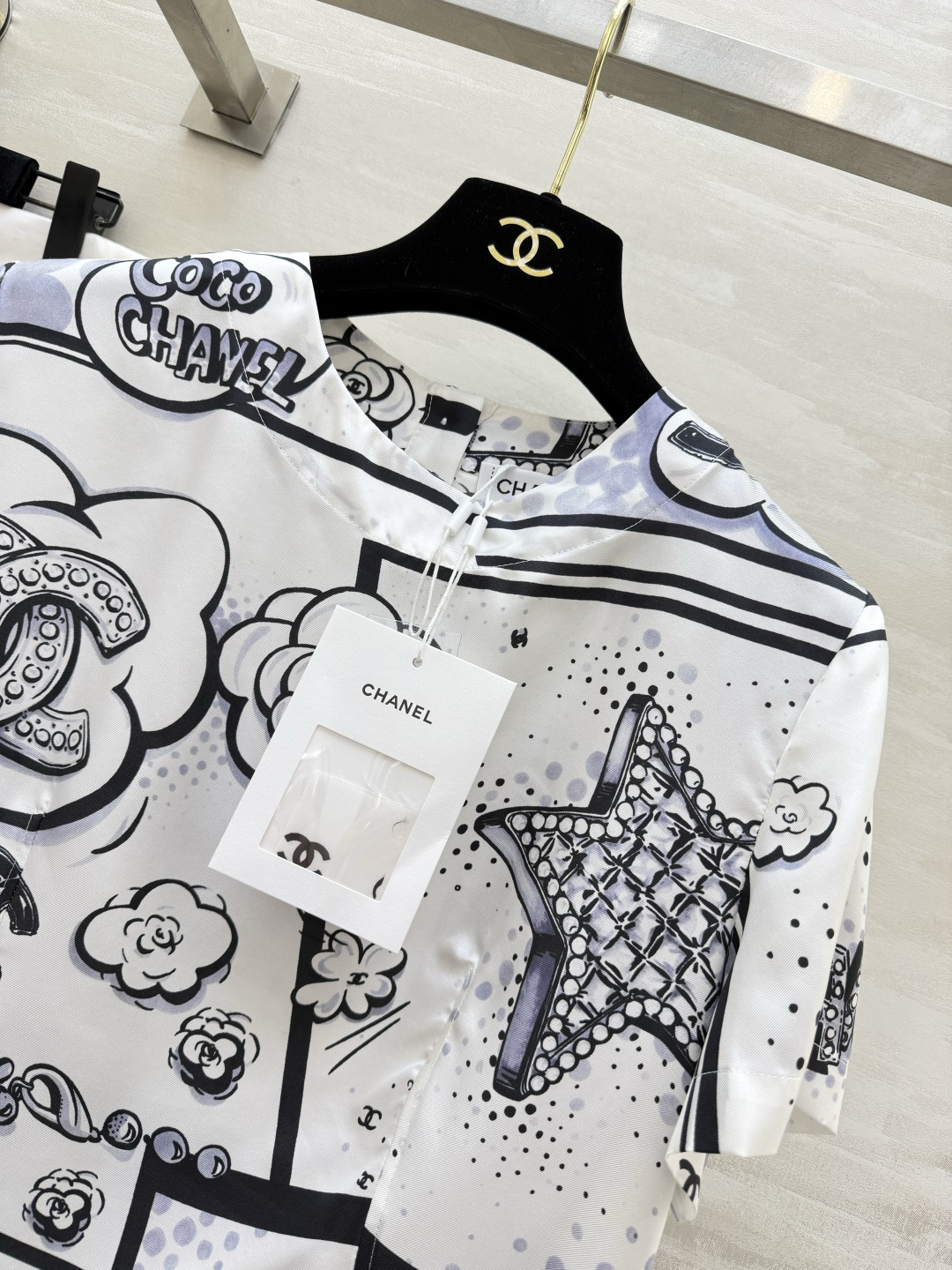 #Chane♡²⁶B 满印花短袖真丝上衣 100%定制桑蚕丝 上身丝滑透气 高品质定制 现货首发size