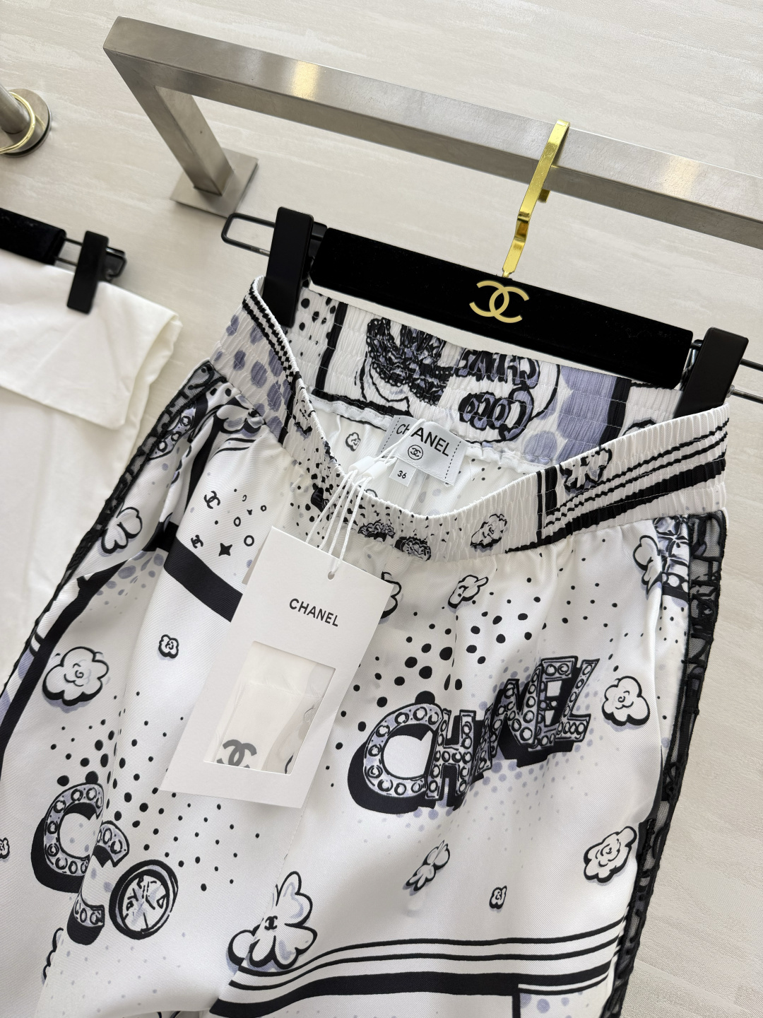 #Chane♡²⁶B 满印花短袖真丝裤 100%定制桑蚕丝 上身丝滑透气 高品质定制 现货首发size：