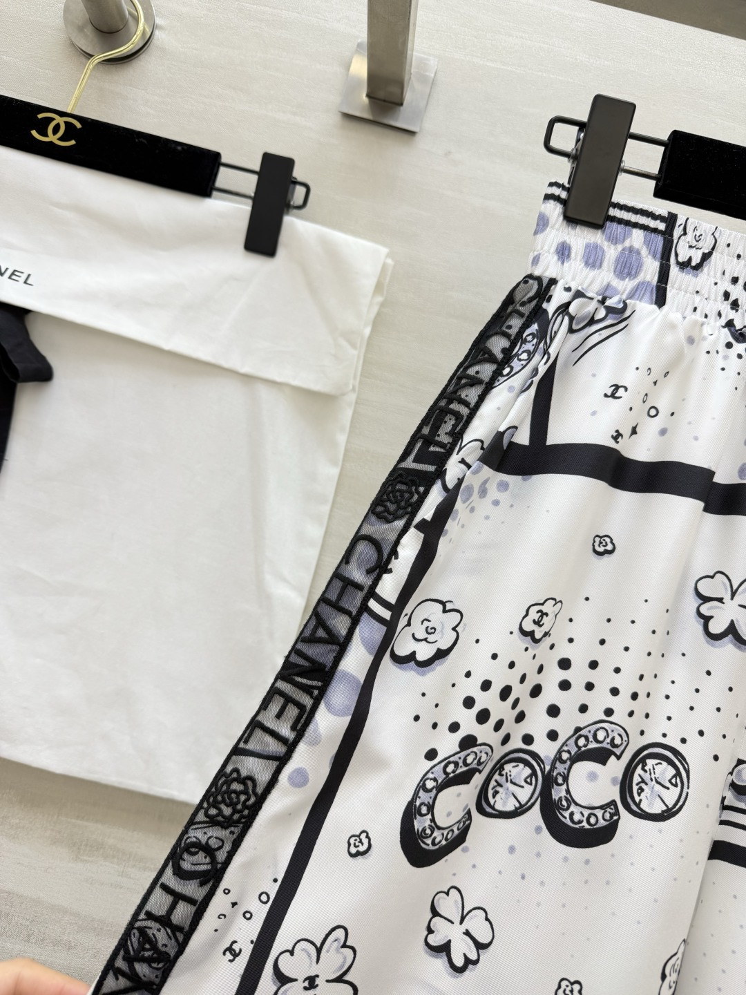 #Chane♡²⁶B 满印花短袖真丝裤 100%定制桑蚕丝 上身丝滑透气 高品质定制 现货首发size：