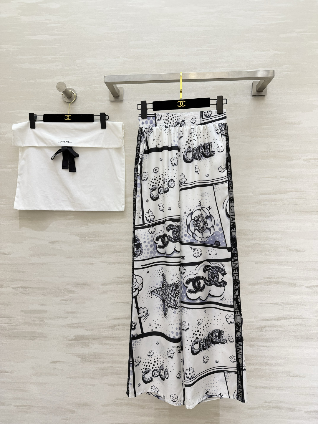 #Chane♡²⁶B 满印花短袖真丝裤 100%定制桑蚕丝 上身丝滑透气 高品质定制 现货首发size：