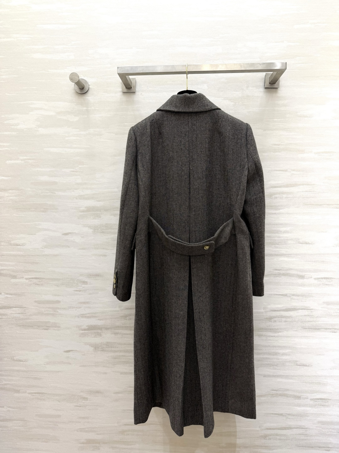 Ermanno scervino²⁶新款 深灰人字纹大衣 经典大气廓形 低调中透着高级 简约却足够惊艳！