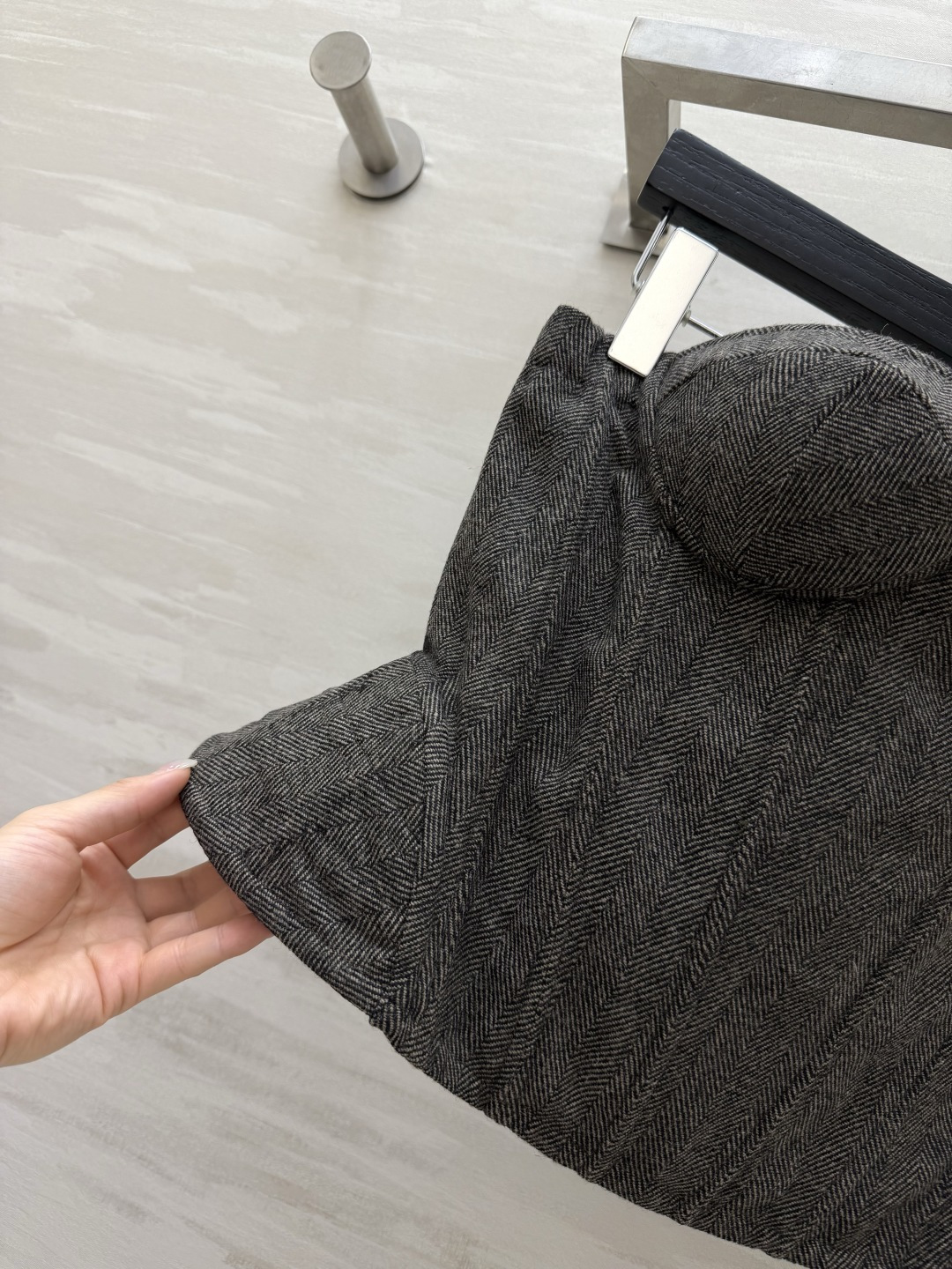 Ermanno Scervin♡²⁶新款 人字纹抹胸胸衣｜把高级感焊在身上✨深灰人字纹羊毛面料自带复古腔