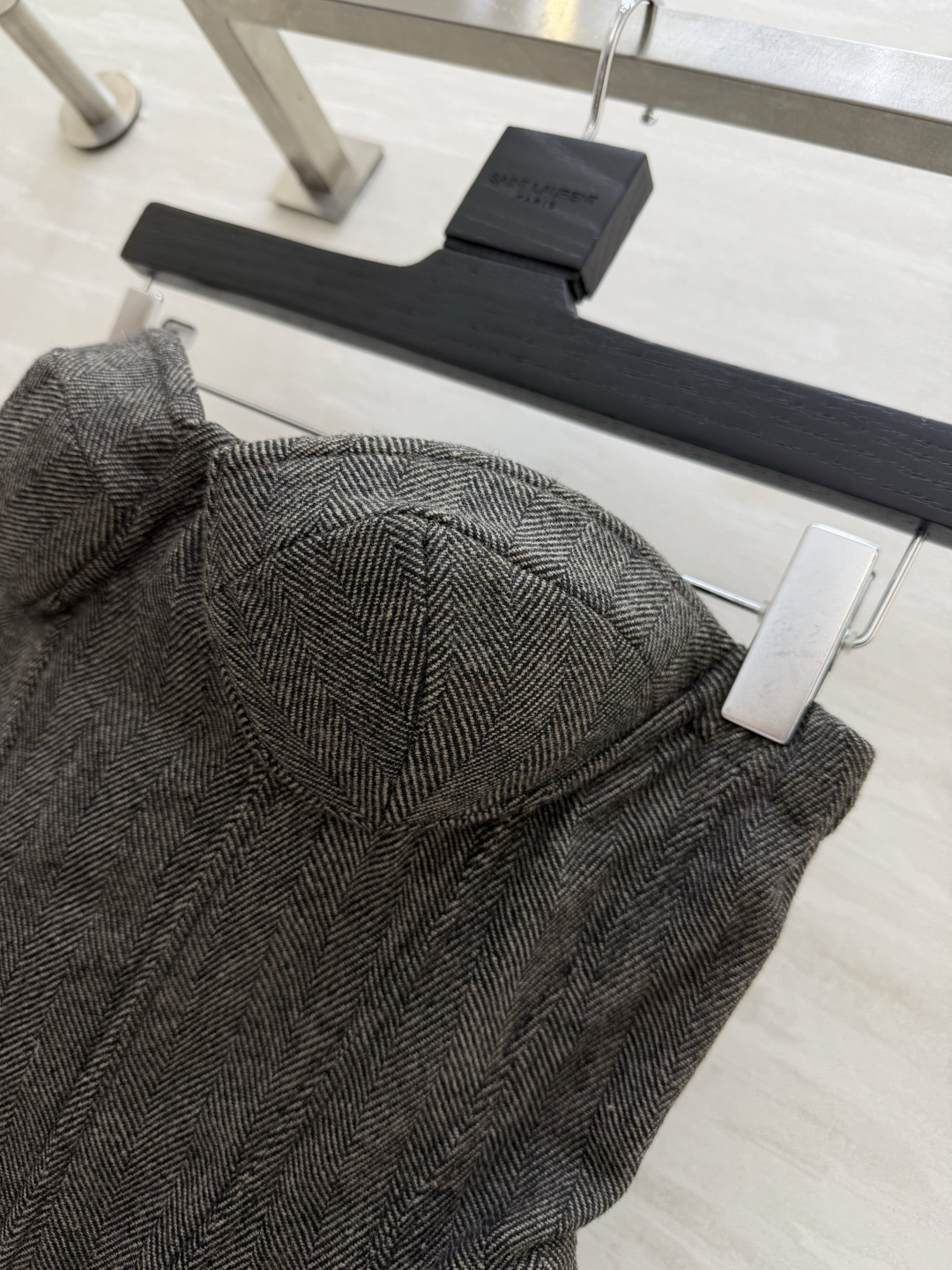 Ermanno Scervin♡²⁶新款 人字纹抹胸胸衣｜把高级感焊在身上✨深灰人字纹羊毛面料自带复古腔