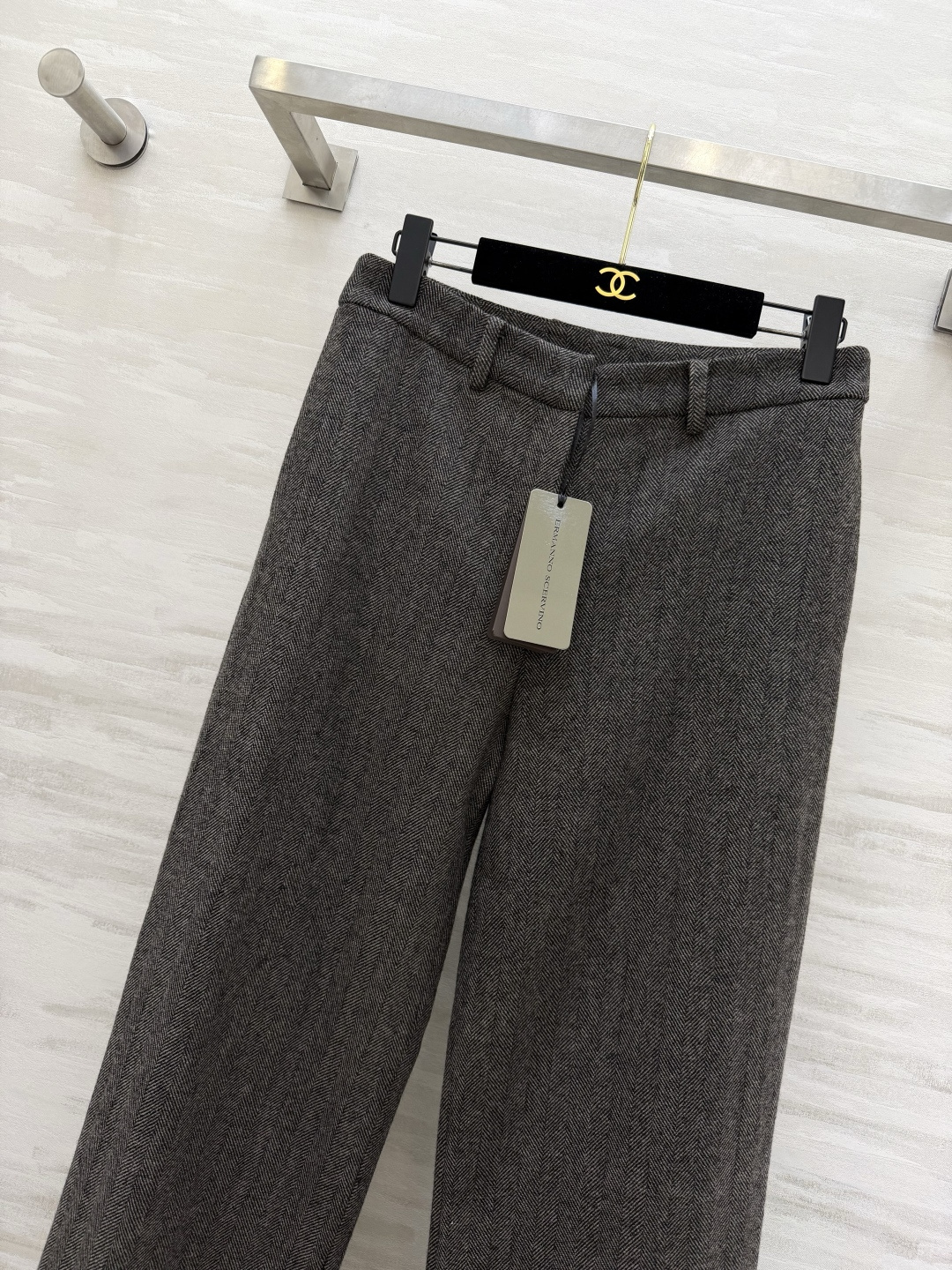 Ermanno Scervin♡²⁶新款 人字纹直筒西裤 把高级感焊在身上✨深灰人字纹羊毛面料自带复古腔