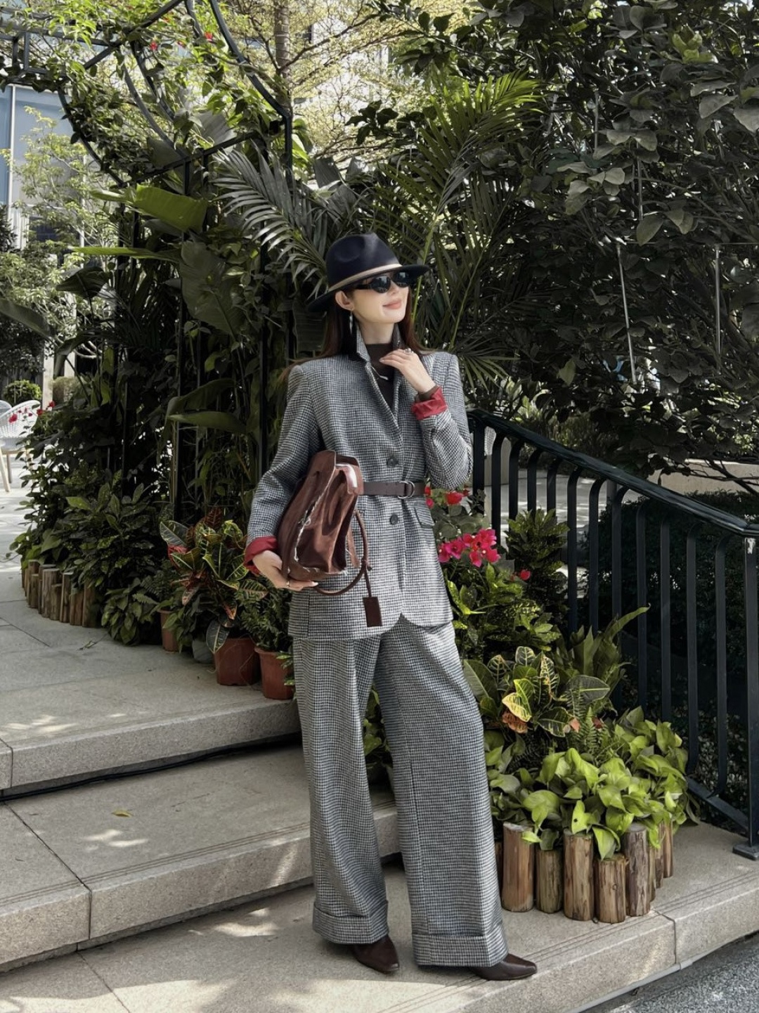 NO:805124,,,19860909,,,Women's clothing