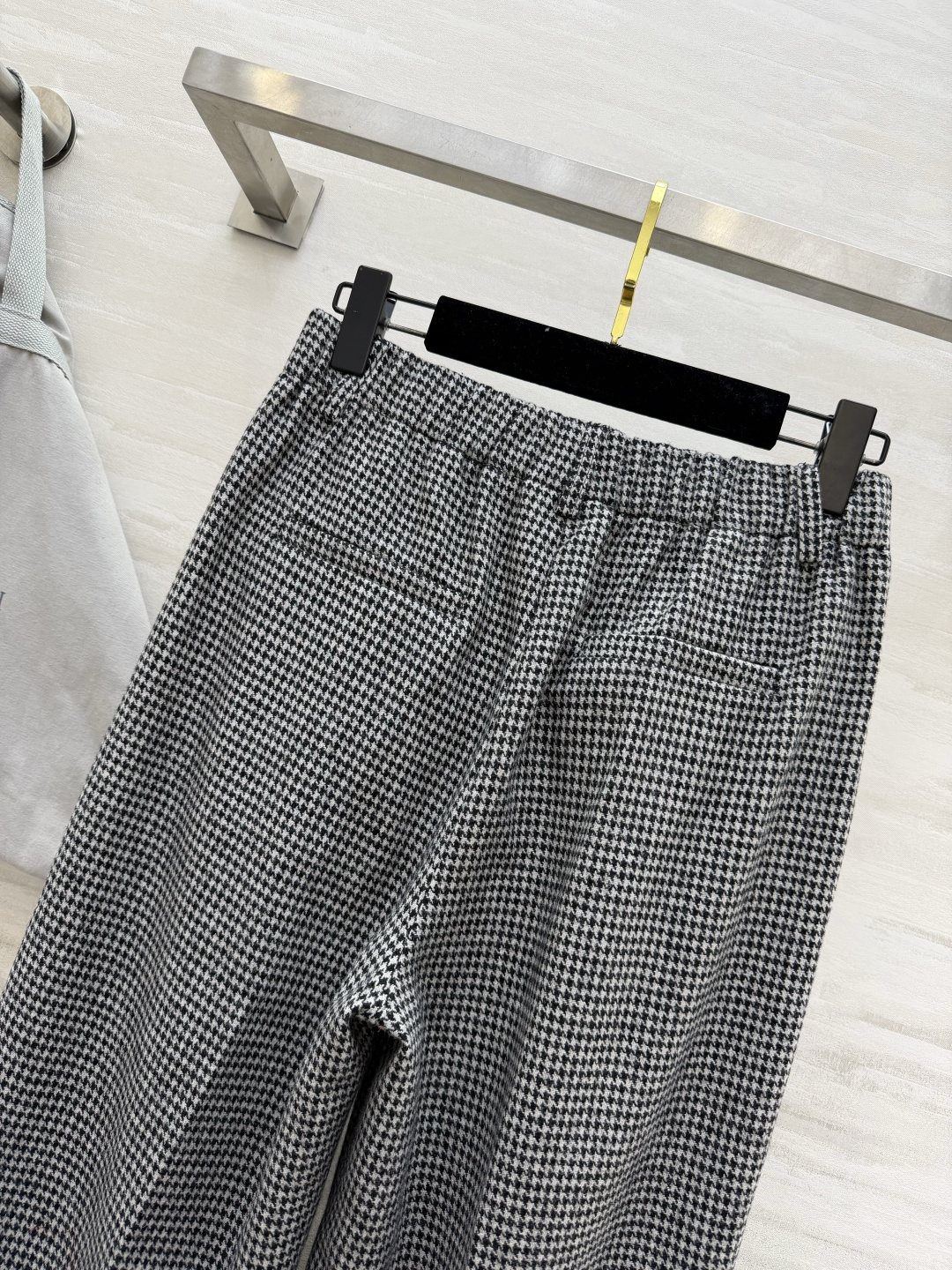 #Brunello Cucinell♡²⁶新款 格纹直筒西裤 立体剪裁上身大气显贵 高品质 现货首发si