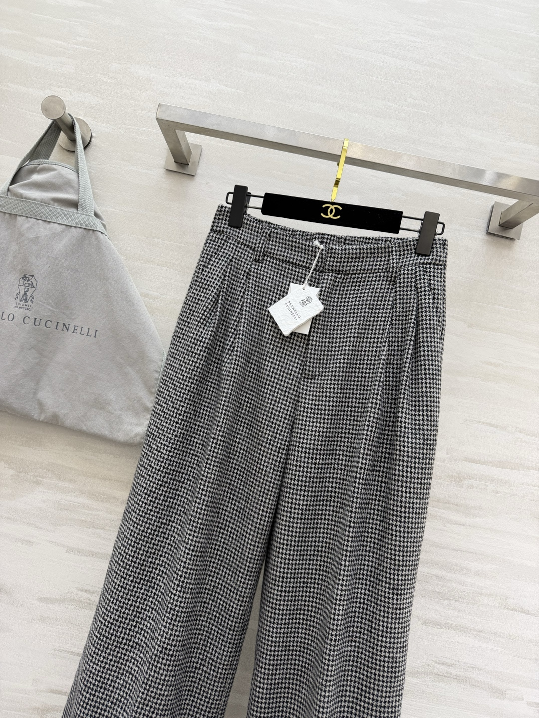 #Brunello Cucinell♡²⁶新款 格纹直筒西裤 立体剪裁上身大气显贵 高品质 现货首发si