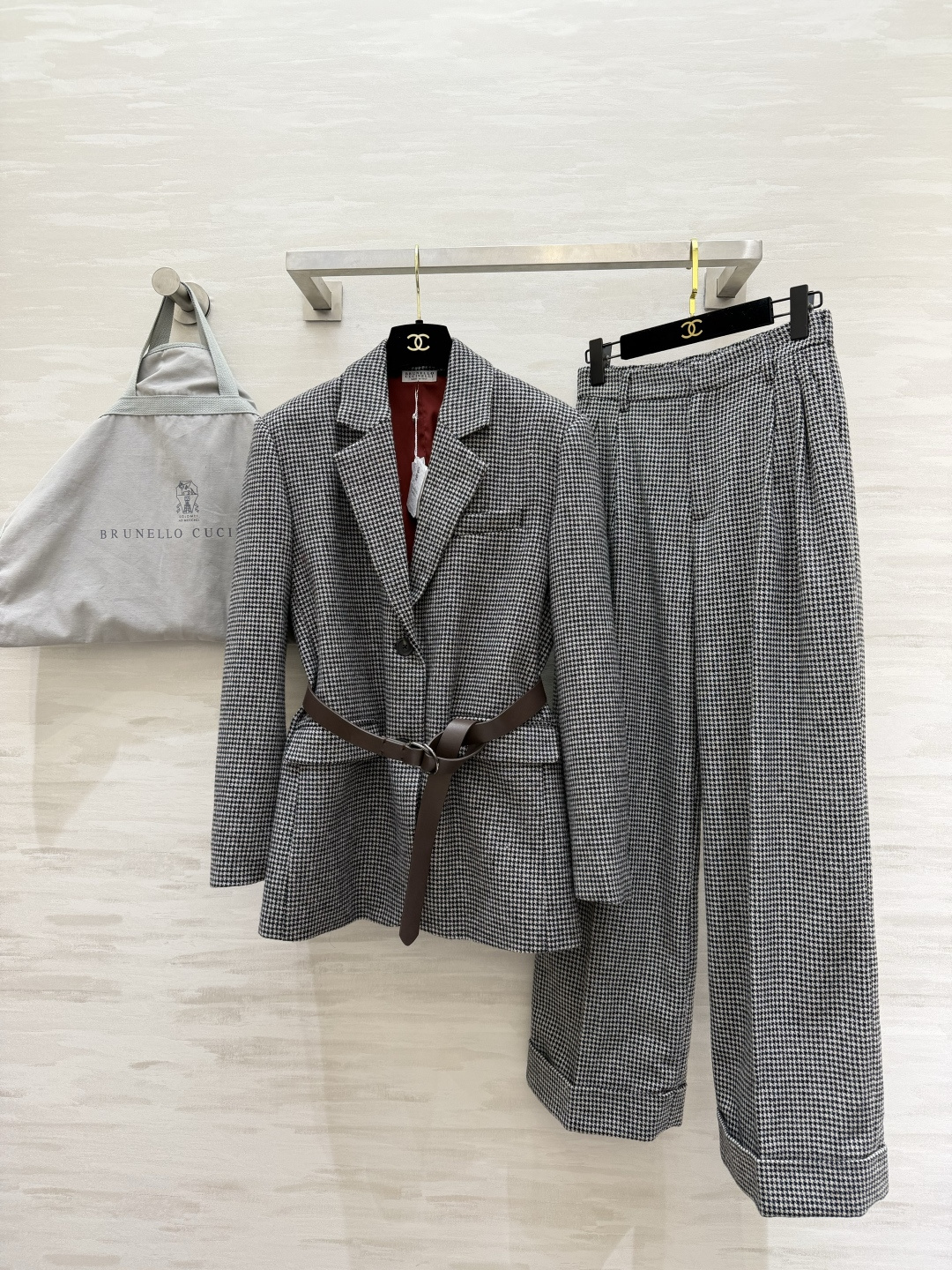 #Brunello Cucinell♡²⁶新款 格纹直筒西裤 立体剪裁上身大气显贵 高品质 现货首发si