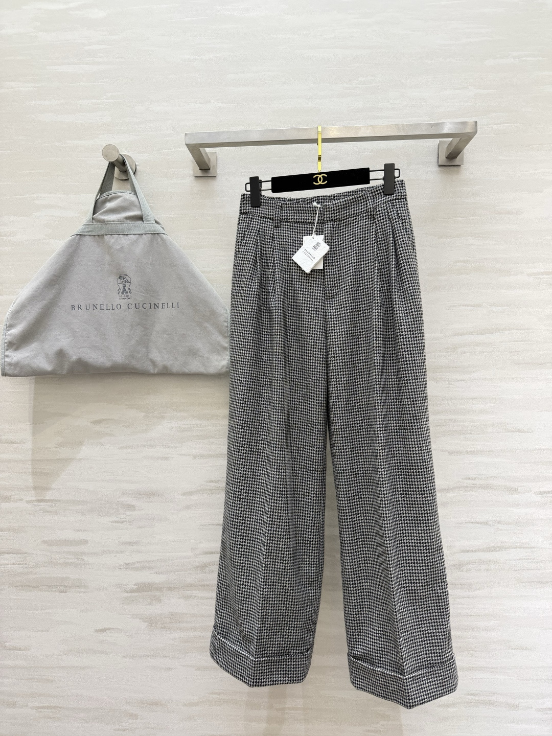 #Brunello Cucinell♡²⁶新款 格纹直筒西裤 立体剪裁上身大气显贵 高品质 现货首发si