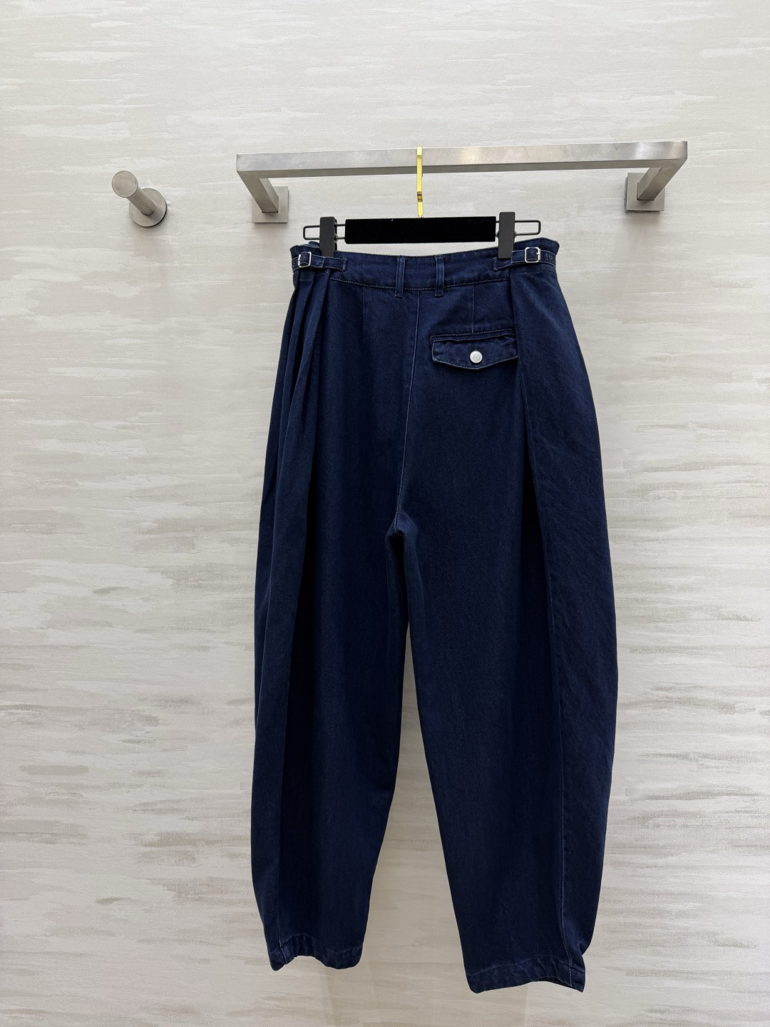 #Loew♡²⁶新款 俏皮时髦气球裤🎈 高品质定制 现货首发size：S/M/L（s码腰围：66，裤长：