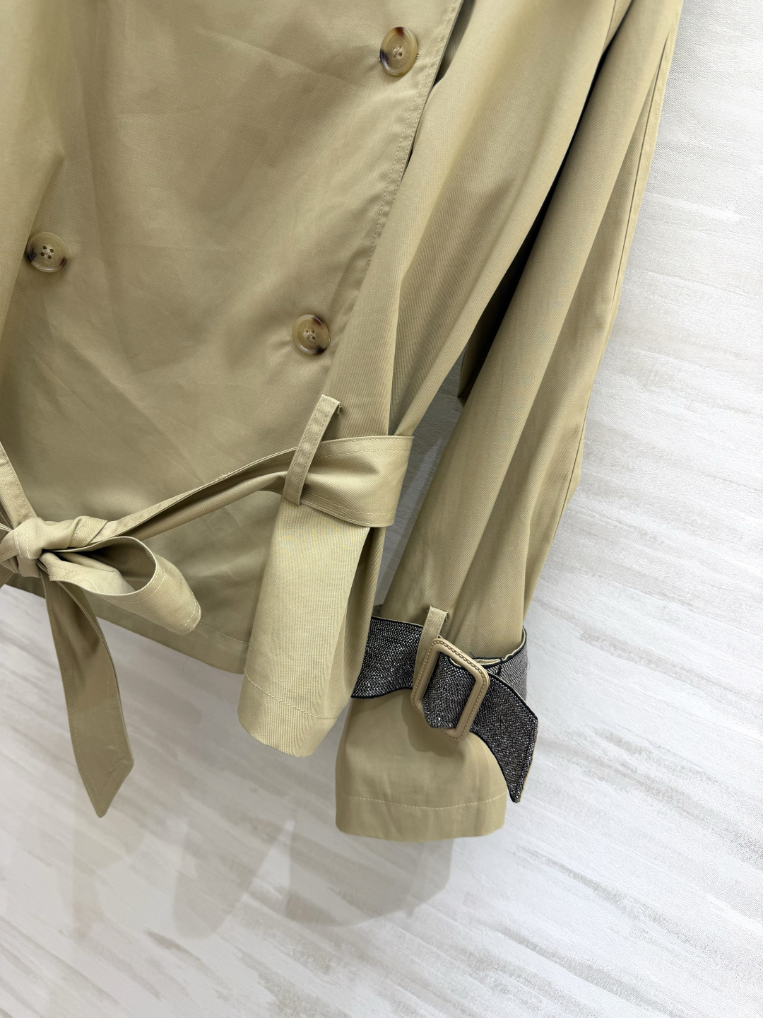 #BrunelloCucinell♡²⁶老钱低调穿搭 极简双排扣风衣 高品质定制 现货首发size：S/