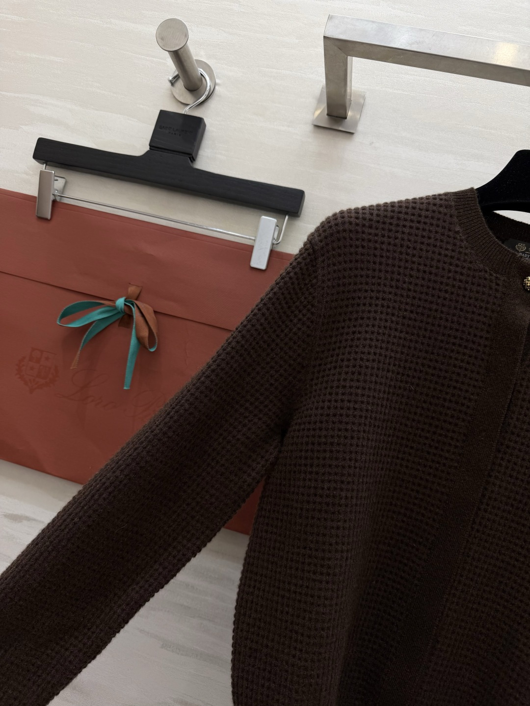 #Loro piana♡²⁶ssS 胶囊系列 圆领长袖提花 针织纯色羊绒开衫外套 高品质定制 现货首发s