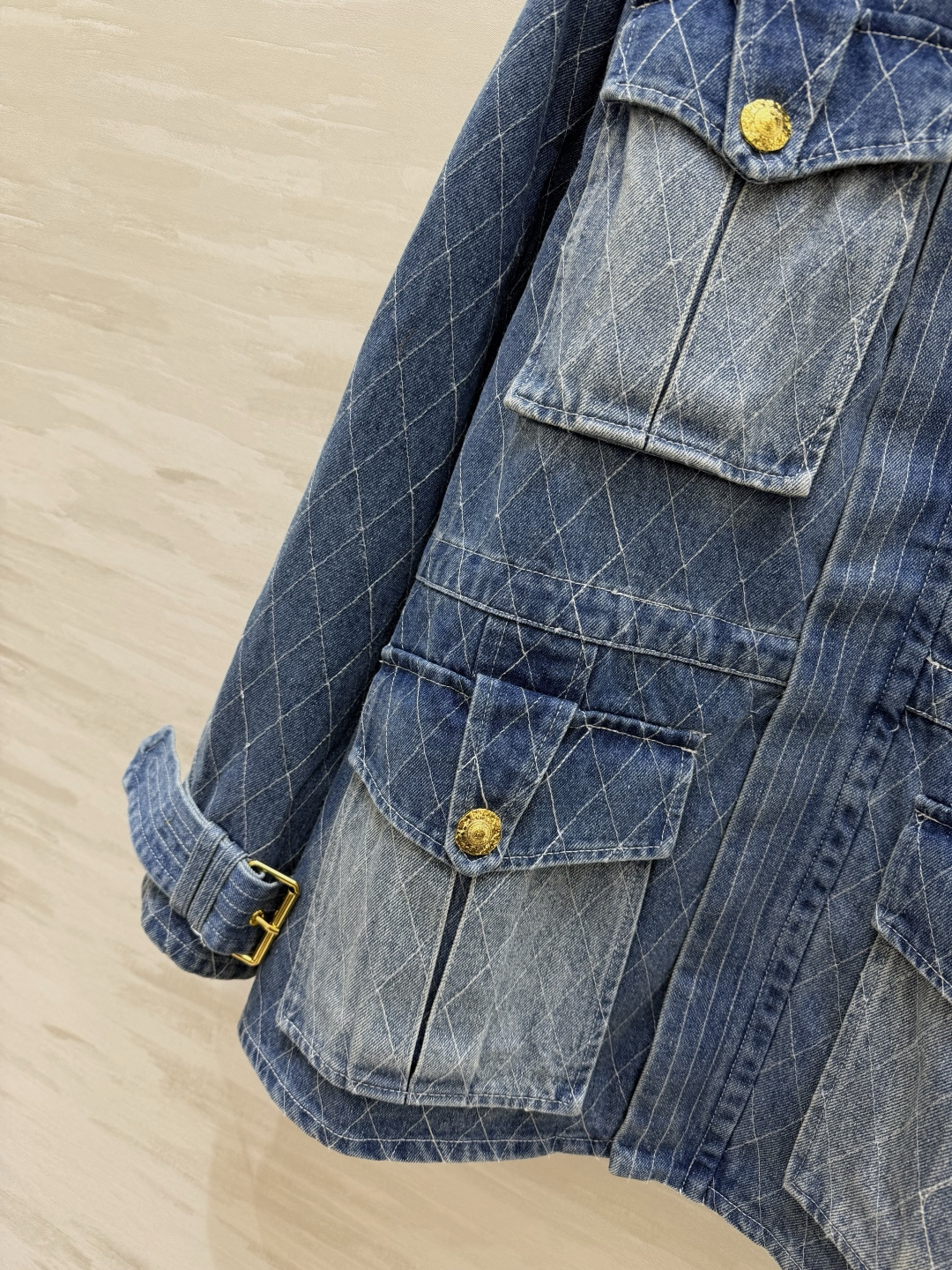 💙Balmai♡²⁶春夏新款 牛仔工装外套 采用高品质牛仔布 经典蓝色+菱格纹设计 细节满满✨ 多口袋+