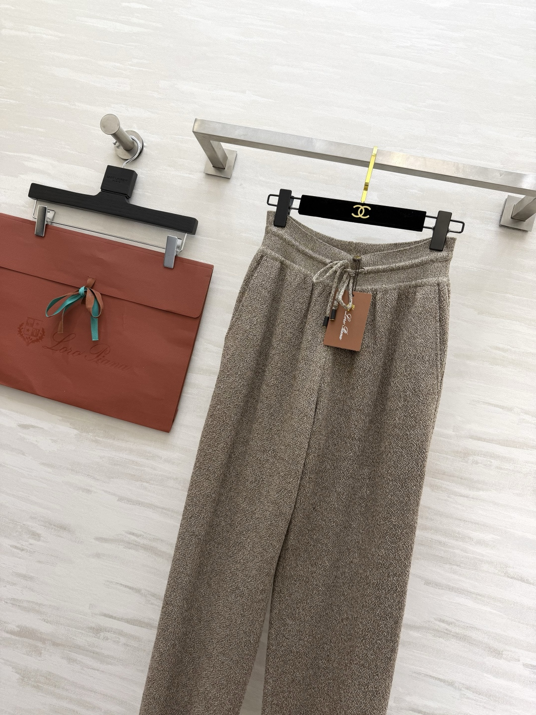 藏肉显瘦天花板｜Loro Pian♡ 本命裤Loro Pian♡农历新年胶囊系列 明星单品 完美平衡了舒