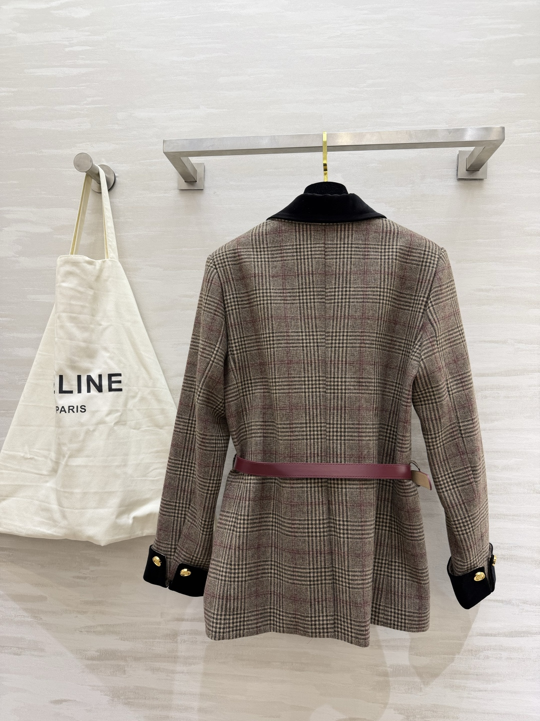 #Celin♡²⁶早春新款 羊毛格纹西装外套 配送定制logo腰带收腰显瘦 羊毛混纺面料 高品质 现货首