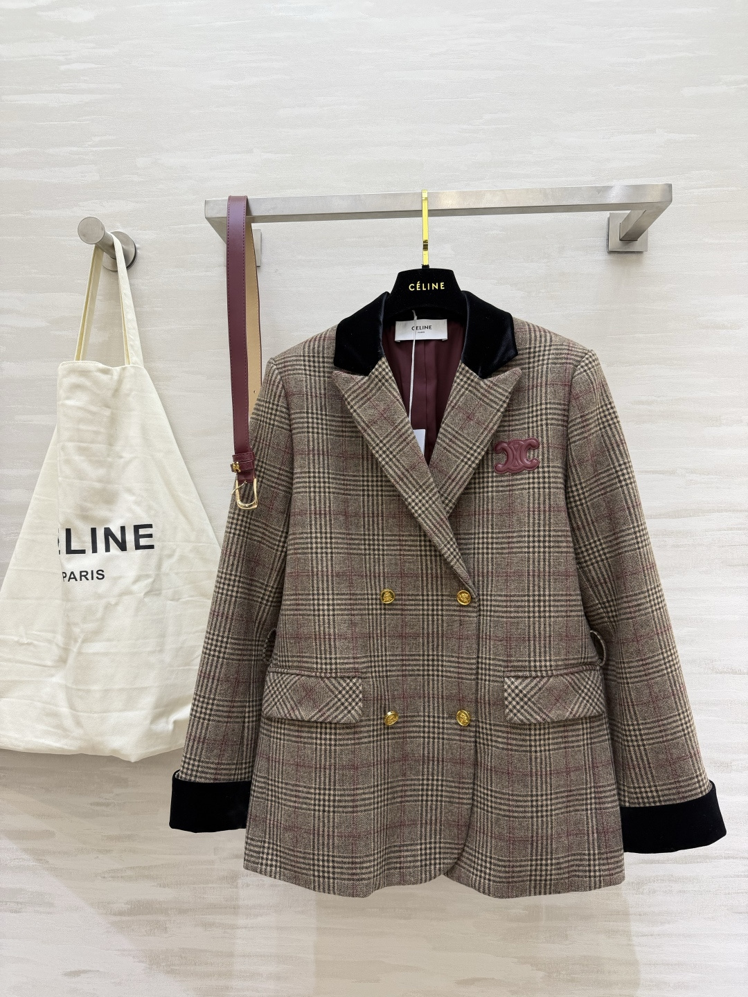#Celin♡²⁶早春新款 羊毛格纹西装外套 配送定制logo腰带收腰显瘦 羊毛混纺面料 高品质 现货首