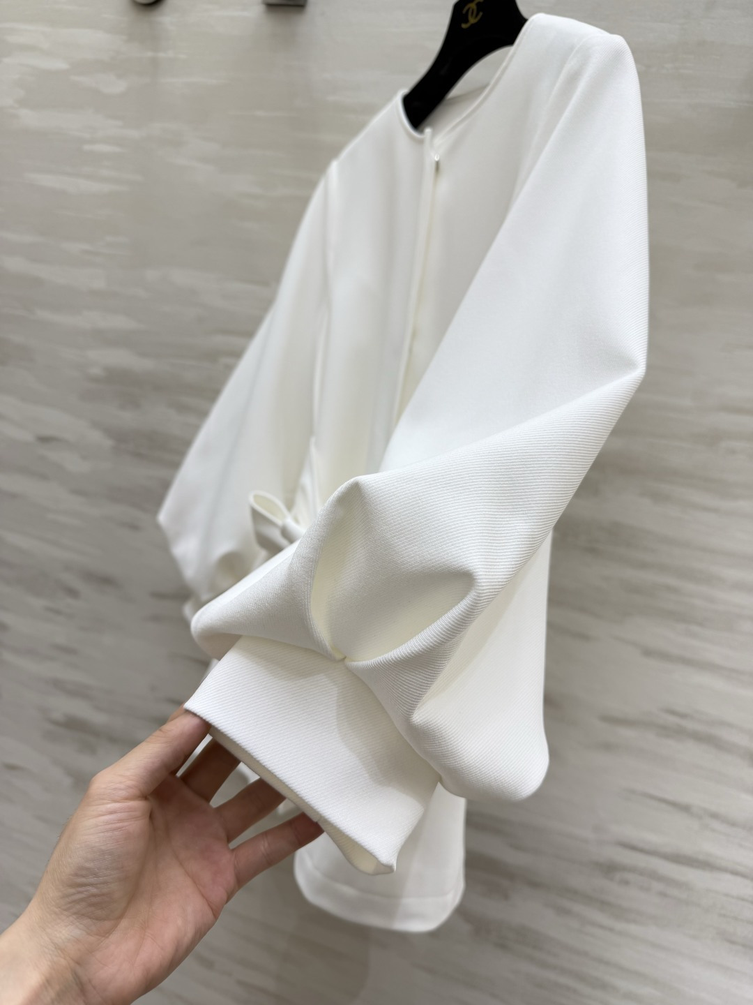 #ZIMMERMAN♡²⁶春夏新款 灯笼袖收腰外套 温柔到骨子里的氛围感外套✨极简圆领+利落剪裁 自带高