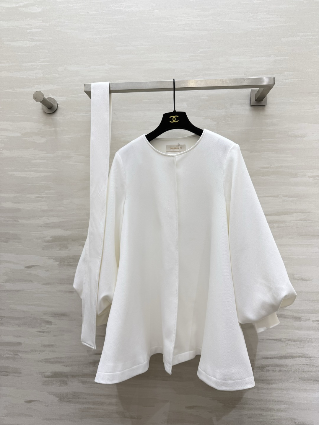 #ZIMMERMAN♡²⁶春夏新款 灯笼袖收腰外套 温柔到骨子里的氛围感外套✨极简圆领+利落剪裁 自带高