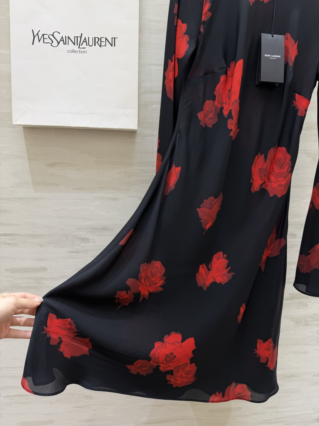 #ysl²⁶春夏新款 长袖船领真丝 法式优雅连衣裙 定制真丝面料奢华高级 暗影酒红玫瑰花 高品质定制 现