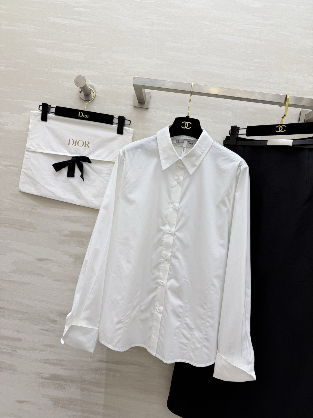 #DIO♡²⁶春夏新款 极简高级风 衬衣套装裙 黑白永不过时 经典即是底气 CD风骨的白衬衫 + 高腰黑